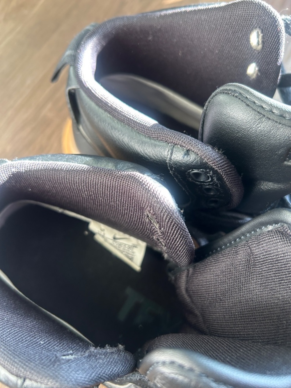Nike Black High-Top GORE-TEX Sneakers with Gum Sole - Picture 6 of 6